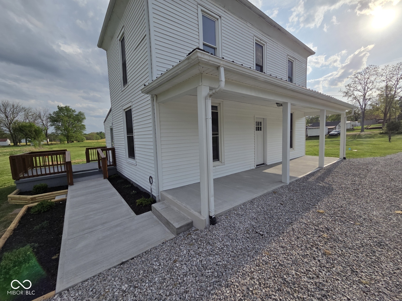 1335 W State Highway 250