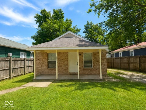 Photo of 2813 S Rybolt Avenue, Indianapolis, IN 46241 (MLS # 22104490)