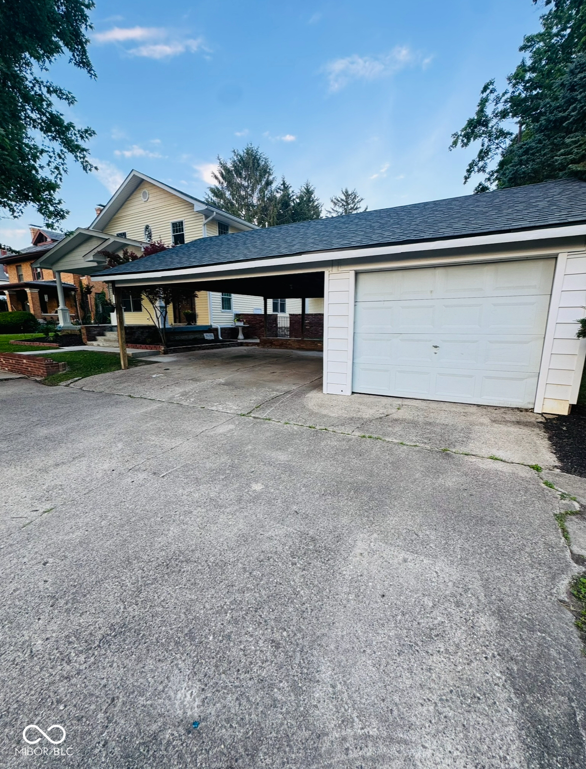816 N Harrison