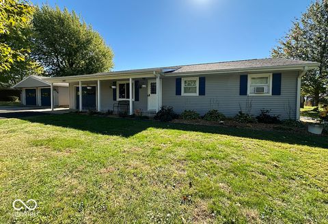 Photo of 1987 E Placid Place E, Crawfordsville, IN 47933 (MLS # 22069229)