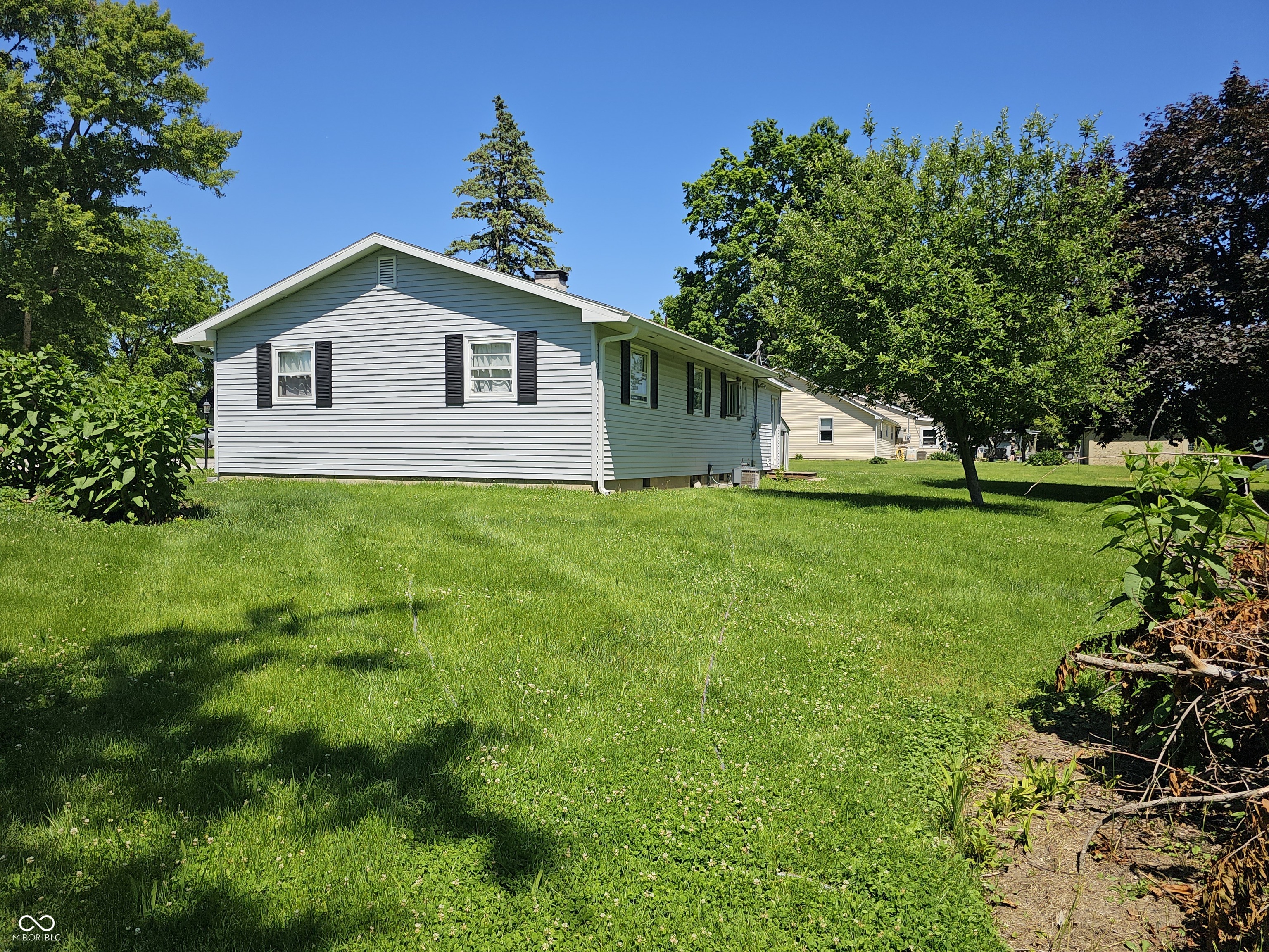 202 W Walnut Street