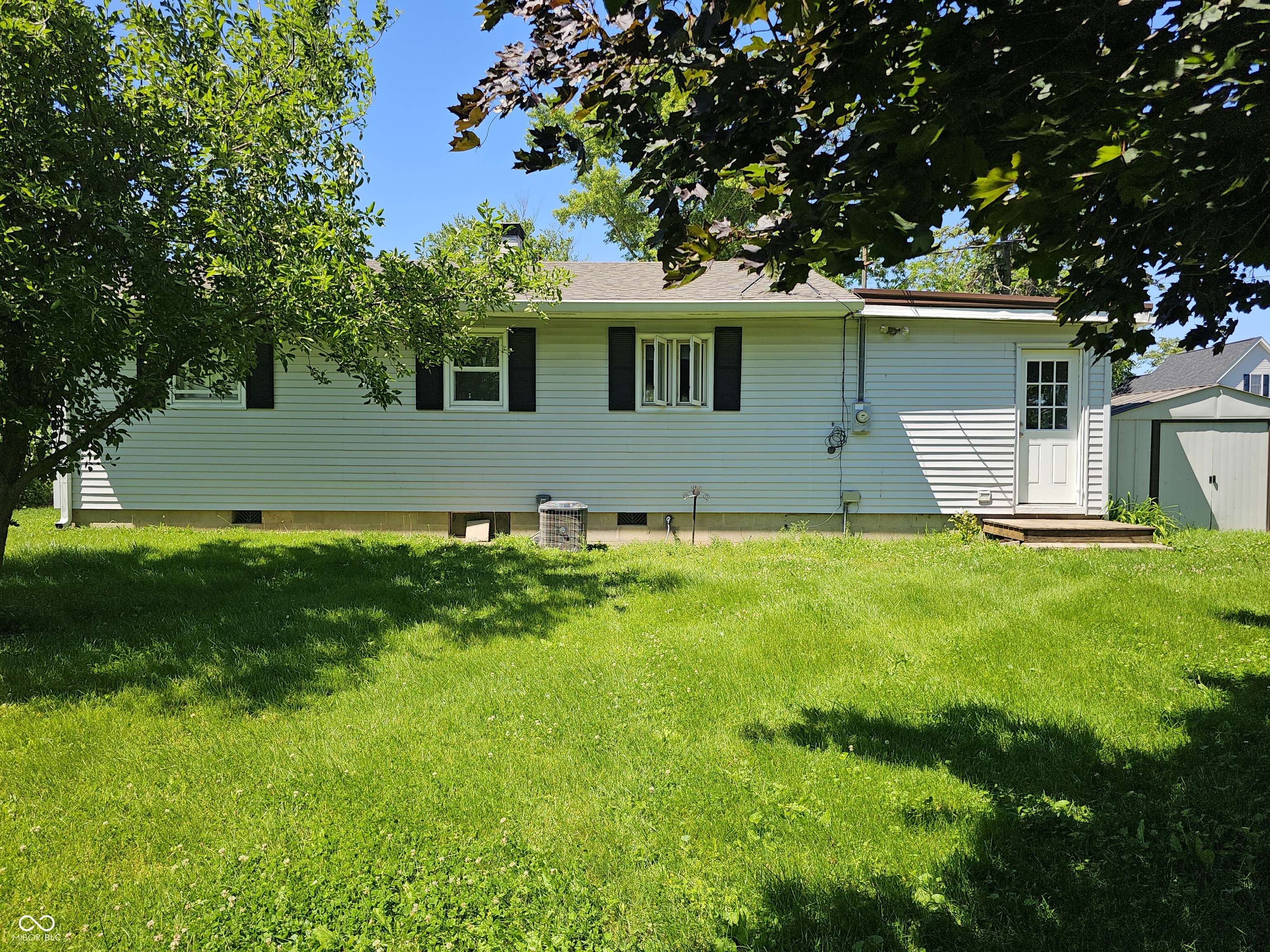 202 W Walnut Street