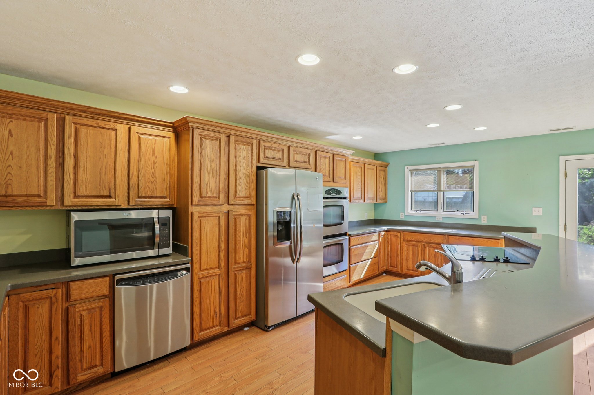 1089 Shoreline Drive