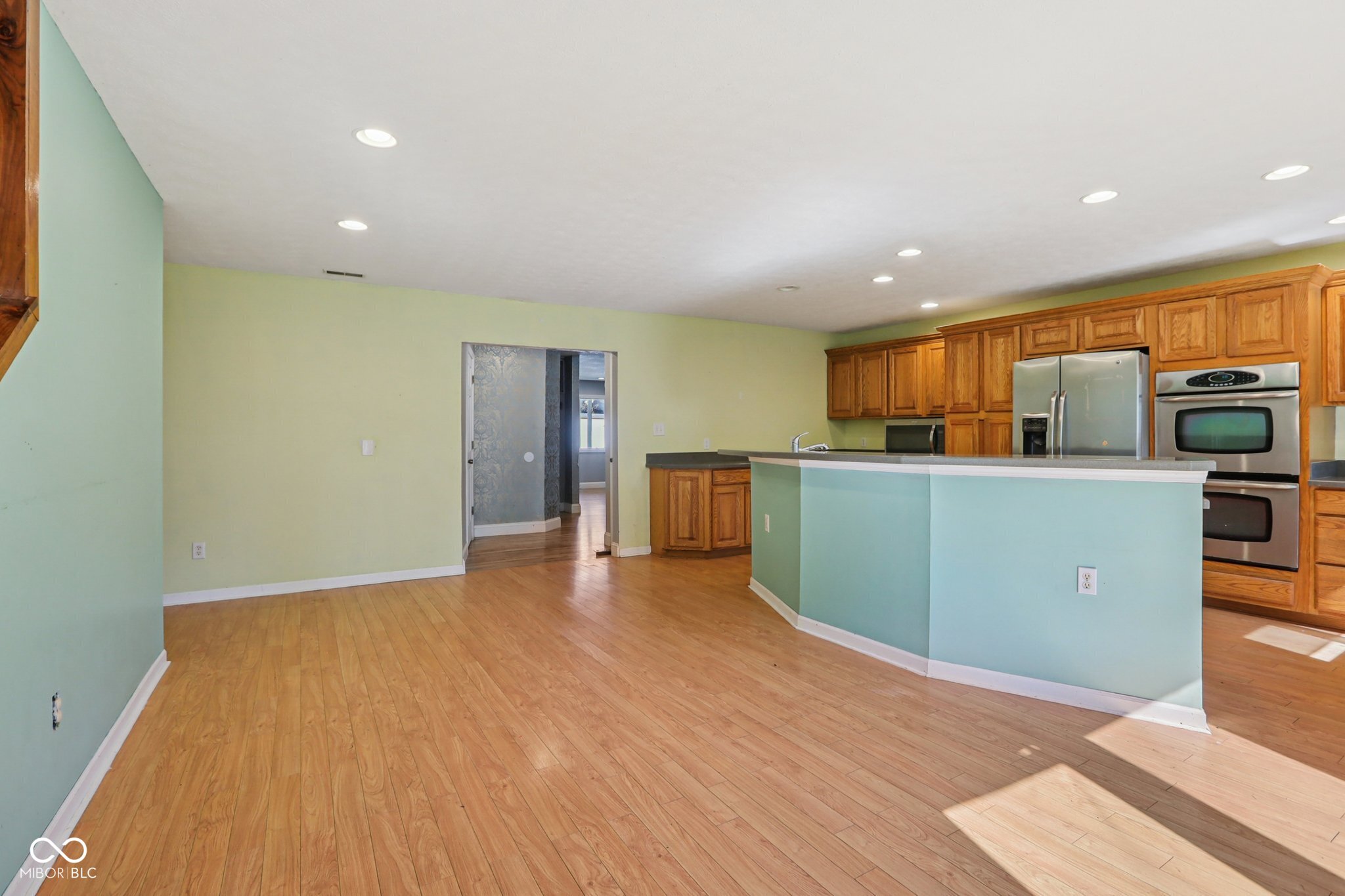 1089 Shoreline Drive