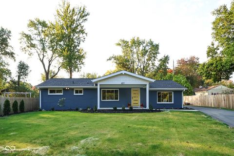 Photo of 621 E 111th Street, Carmel, IN 46280 (MLS # 22068818)