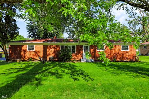 Photo of 5018 Beech Drive, Indianapolis, IN 46254 (MLS # 22113317)