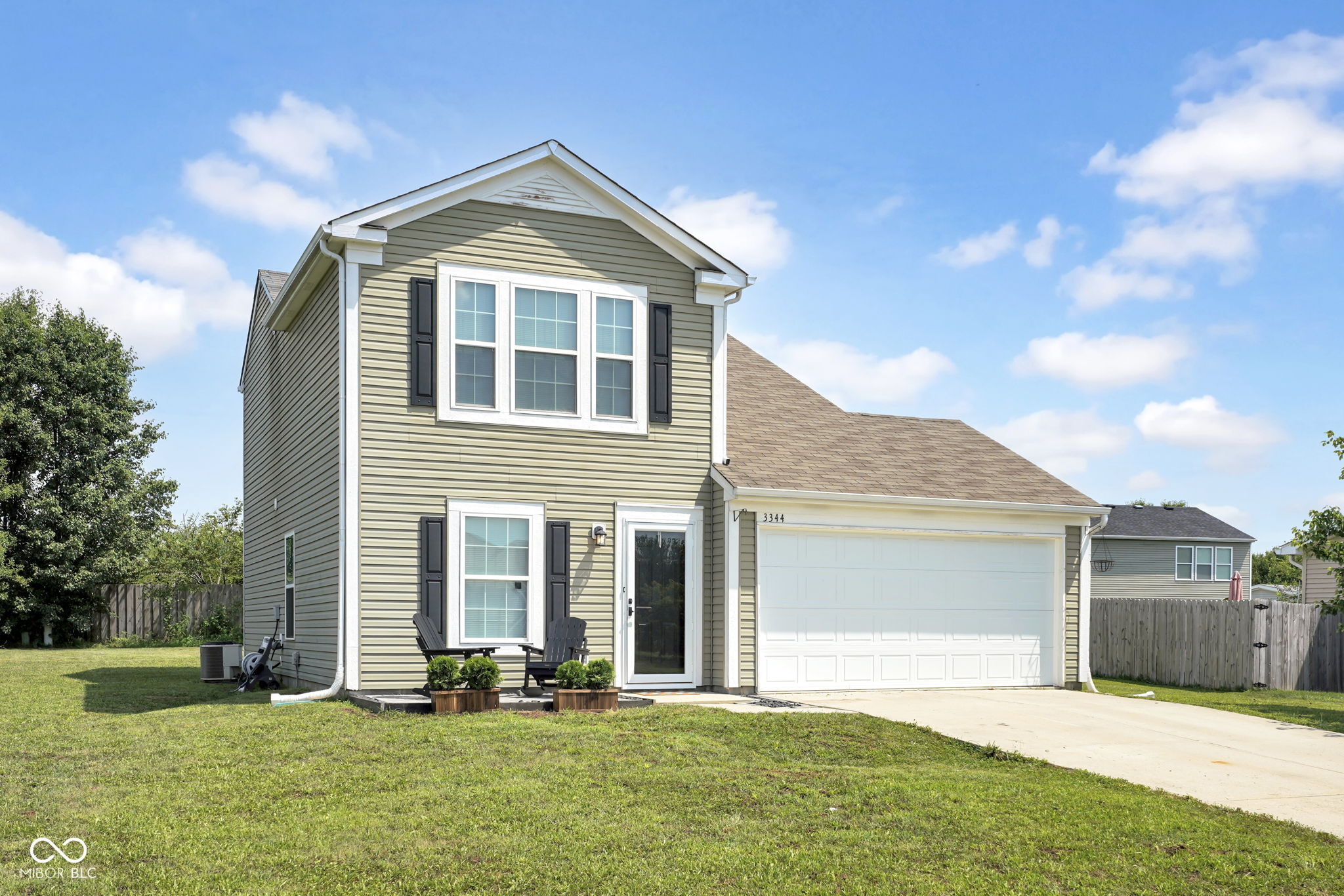 Photo 1 of 22 — 3344 Spring Valley Drive, Columbus, IN 47203
