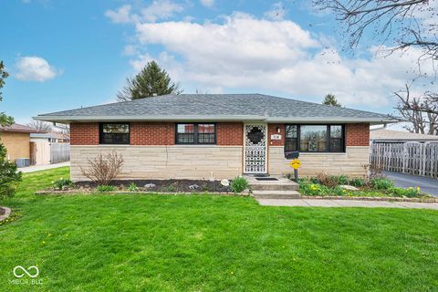 Photo of 710 Elm Street, Beech Grove, IN 46107 (MLS # 22092143)