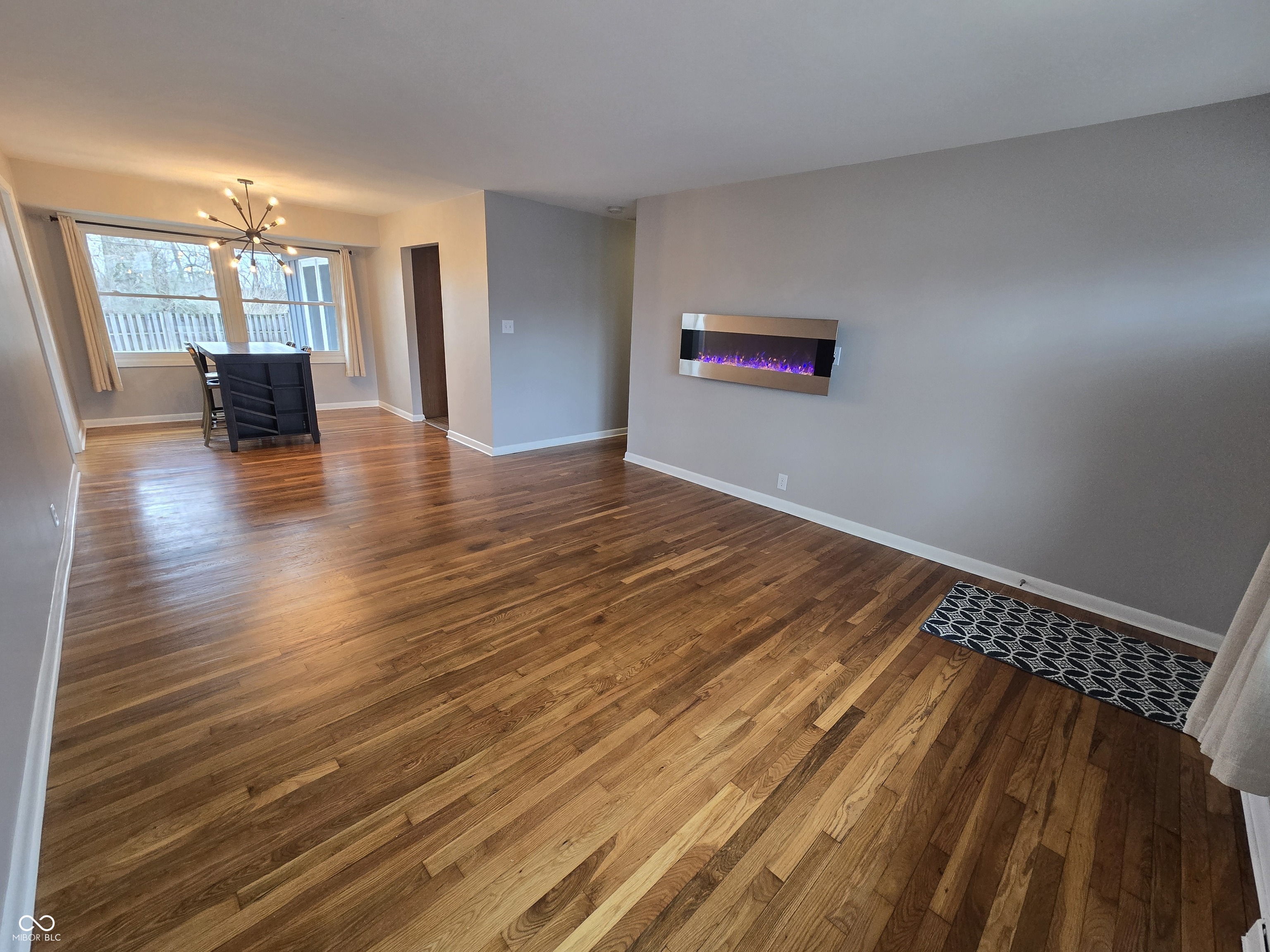 826 Gardenside Drive