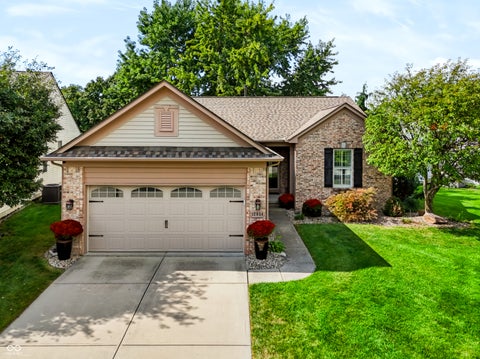 Photo of 12854 Piccadilly Circle, Fishers, IN 46037 (MLS # 22125180)