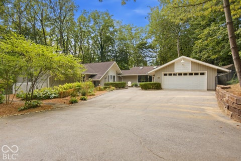Photo of 890 Starkey Road, Zionsville, IN 46077 (MLS # 22127355)