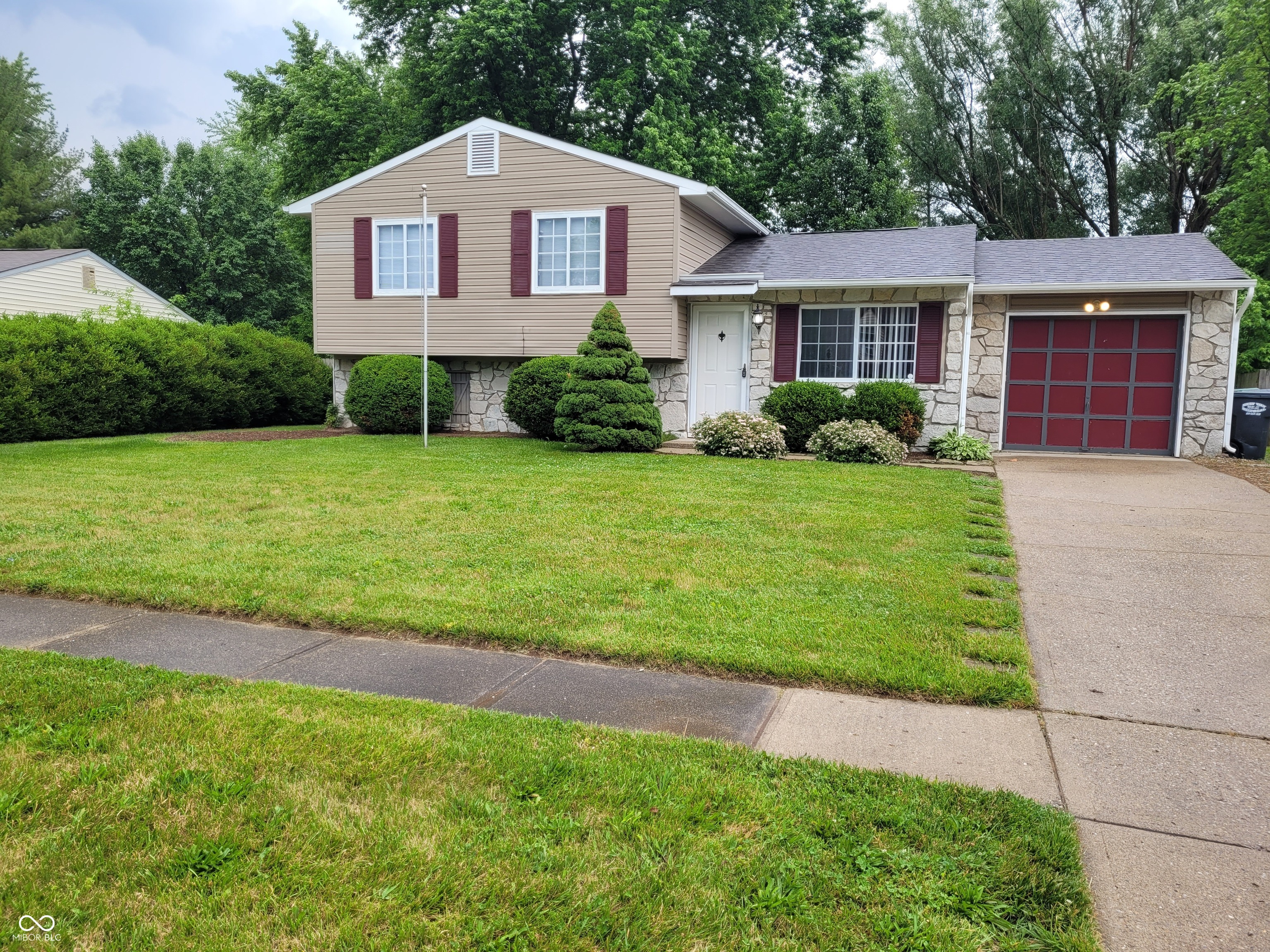 View Greenwood, IN 46142 house