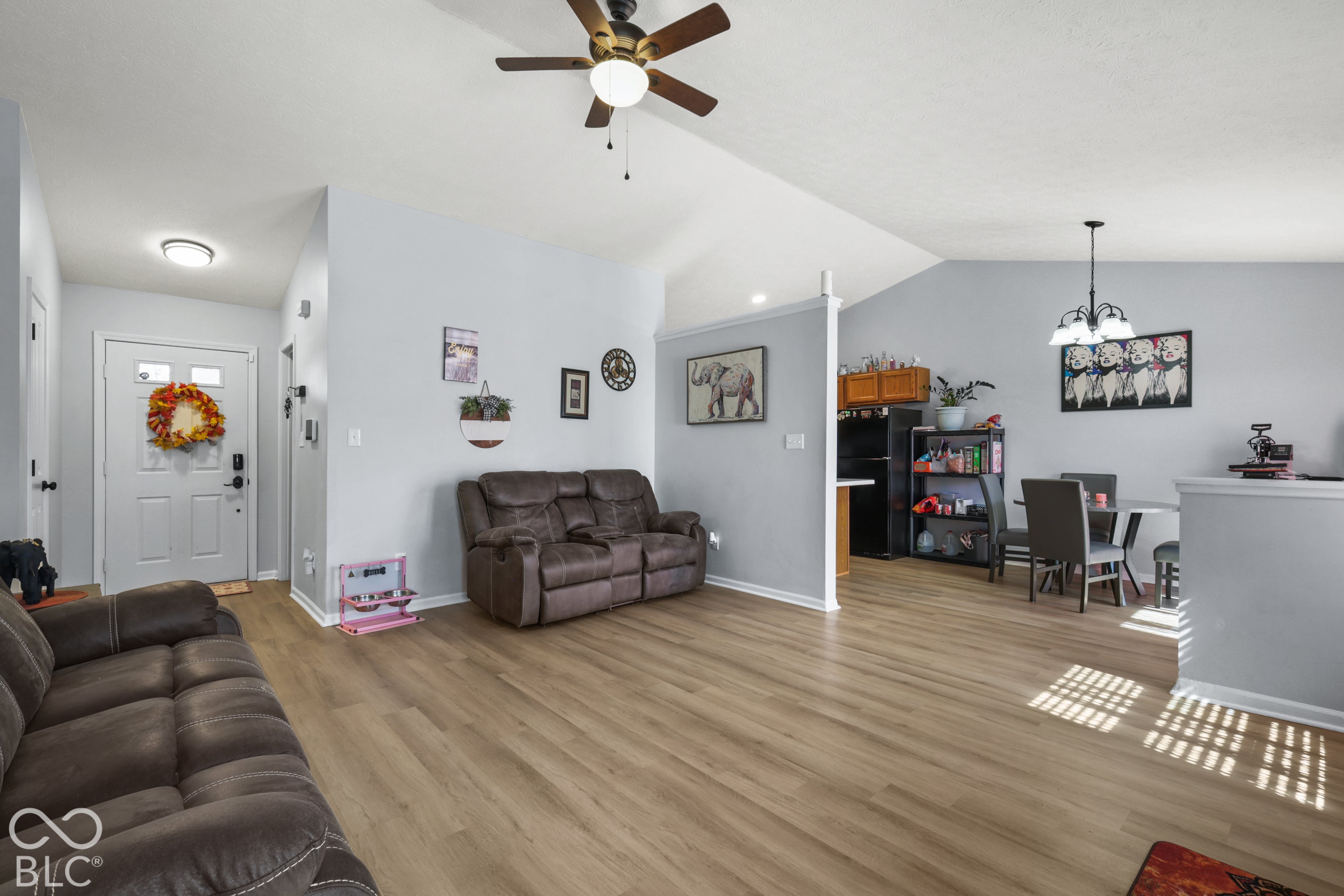 10223 Park Valley