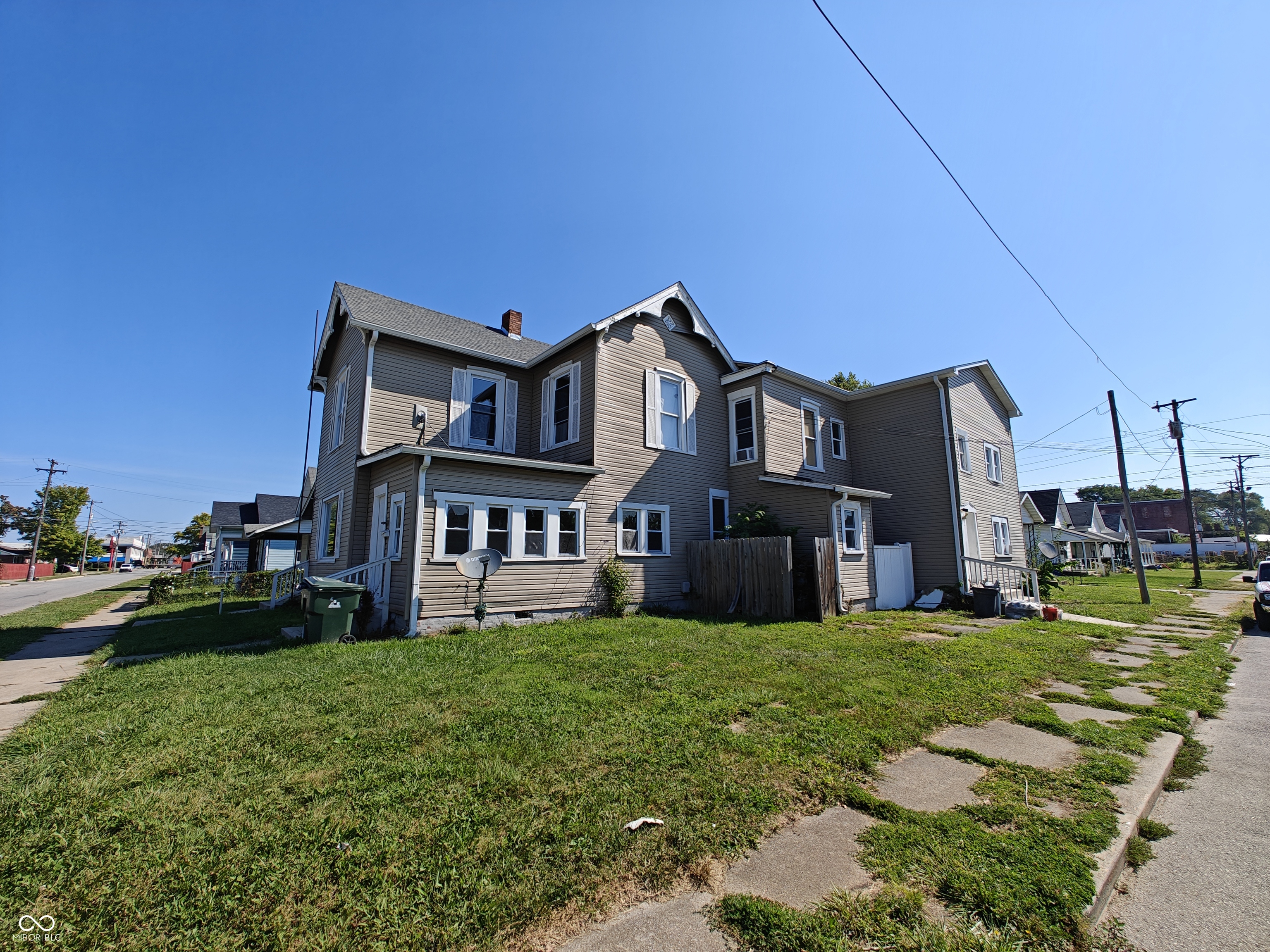 Photo 1 of 15 — 202 E Taylor Street 3, Shelbyville, IN 46176