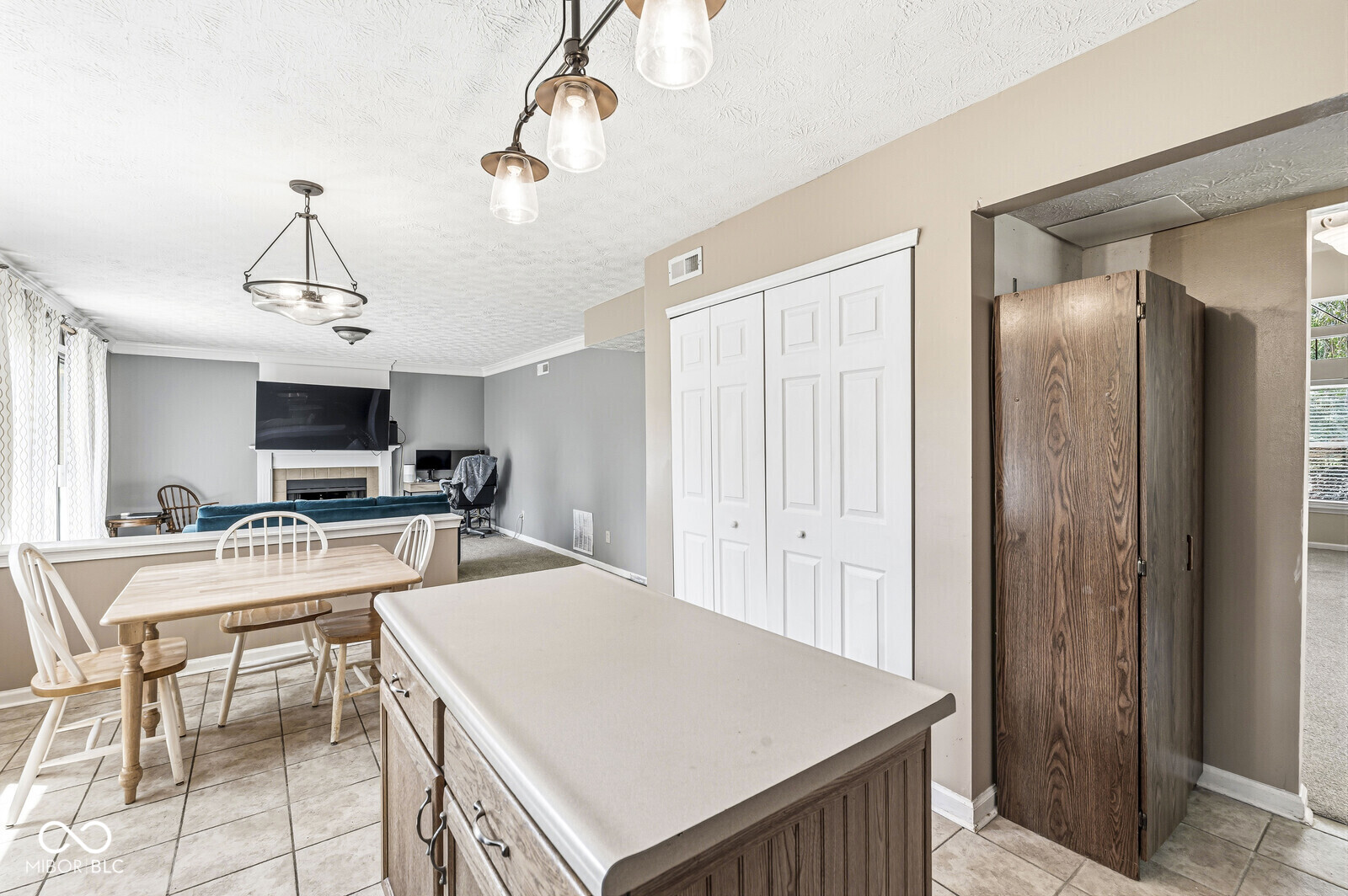 12303 W Ridge Circle