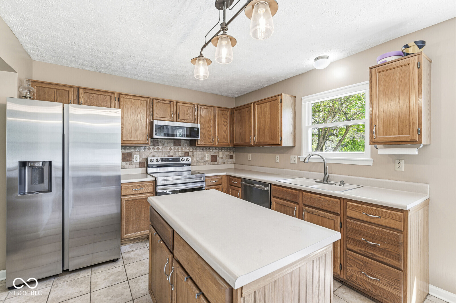 12303 W Ridge Circle