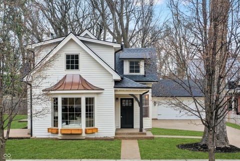 Photo of 122 E 32nd Street, Indianapolis, IN 46205 (MLS # 22088834)