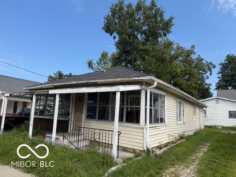 Photo of 1405 5th Street, Bedford, IN 47421 (MLS # 22118122)
