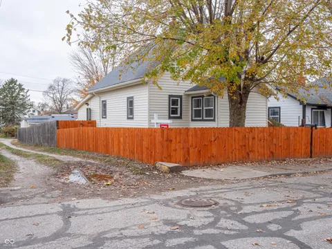 2528 S Pennsylvania Street, Indianapolis, IN 46225 - MLS#: 22012017