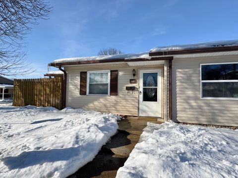 Photo of 2816 Two Worlds Drive, Columbus, IN 47201 (MLS # 22083100)