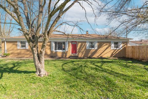 Photo of 8723 Lynbrook Drive, Indianapolis, IN 46219 (MLS # 22094312)