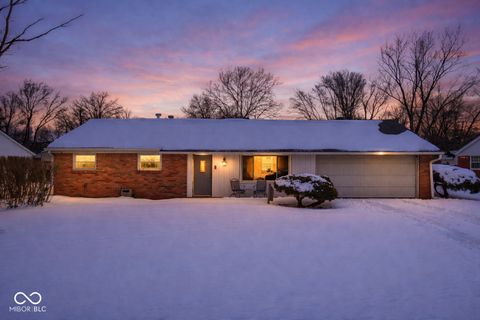 Photo of 7912 E 71st Street, Indianapolis, IN 46256 (MLS # 22082745)
