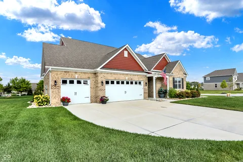 1684 Beach Street, Greenwood, IN 46143 - MLS#: 22028492