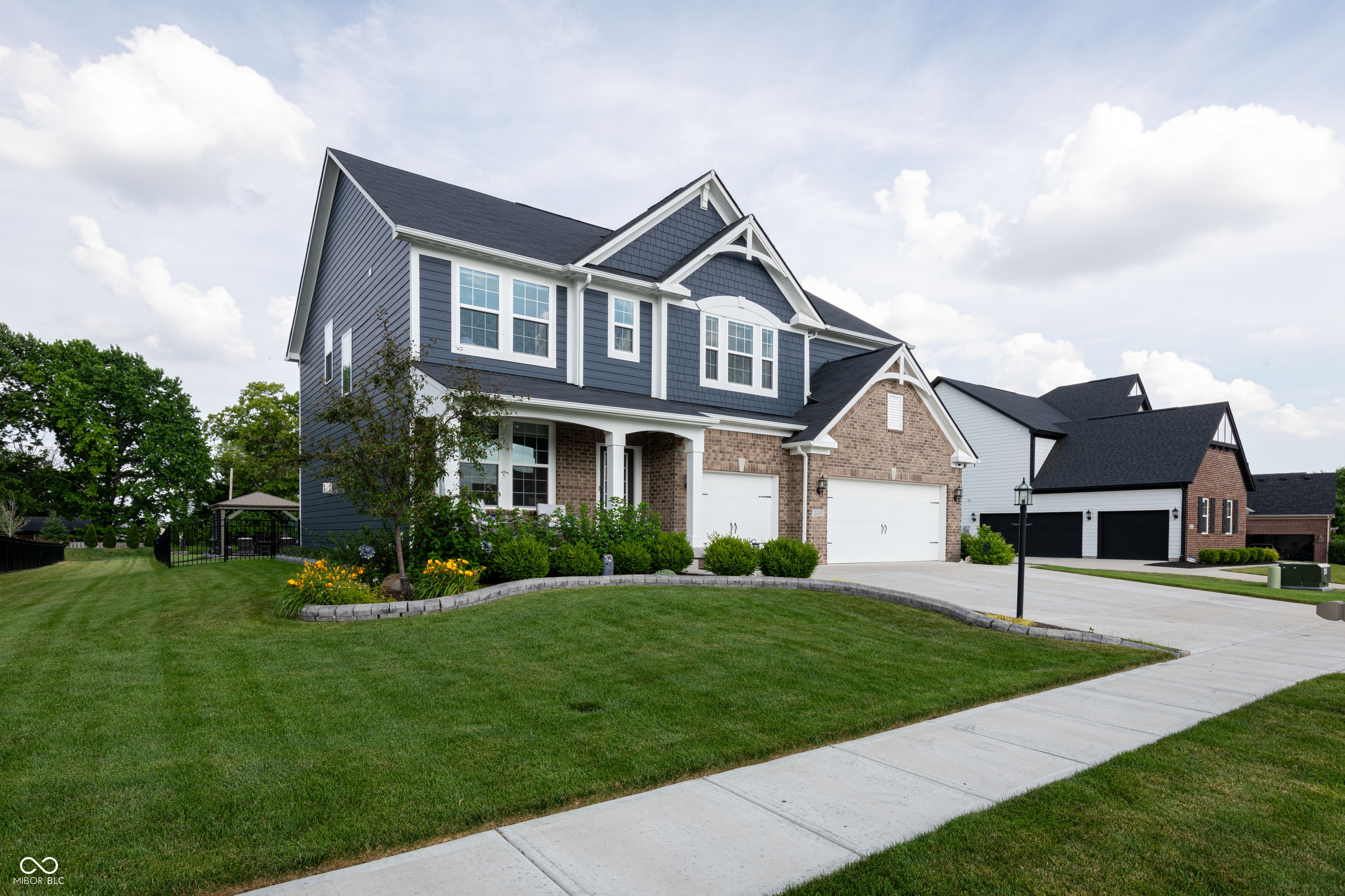 2245 Meadow Creek