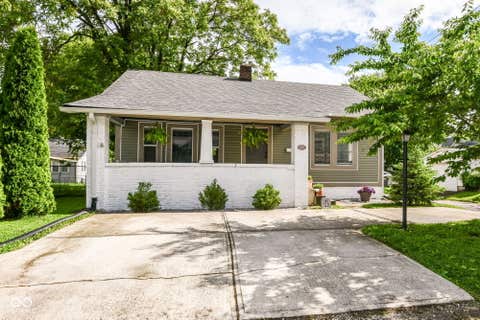 Photo of 5075 E Walnut Street, Indianapolis, IN 46201 (MLS # 22103666)