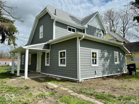 Photo of 1715 S Madison Street, Muncie, IN 47302 (MLS # 22117422)