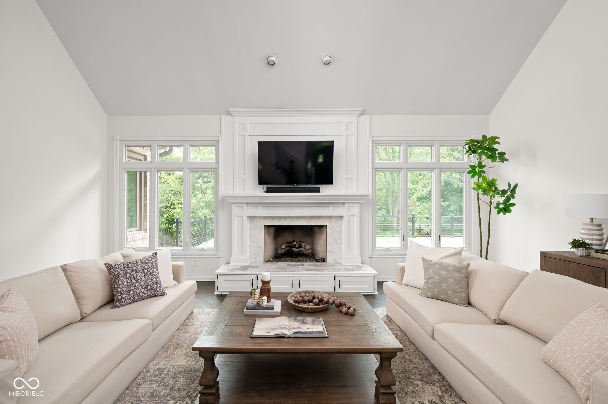 9904 Oak Ridge Drive