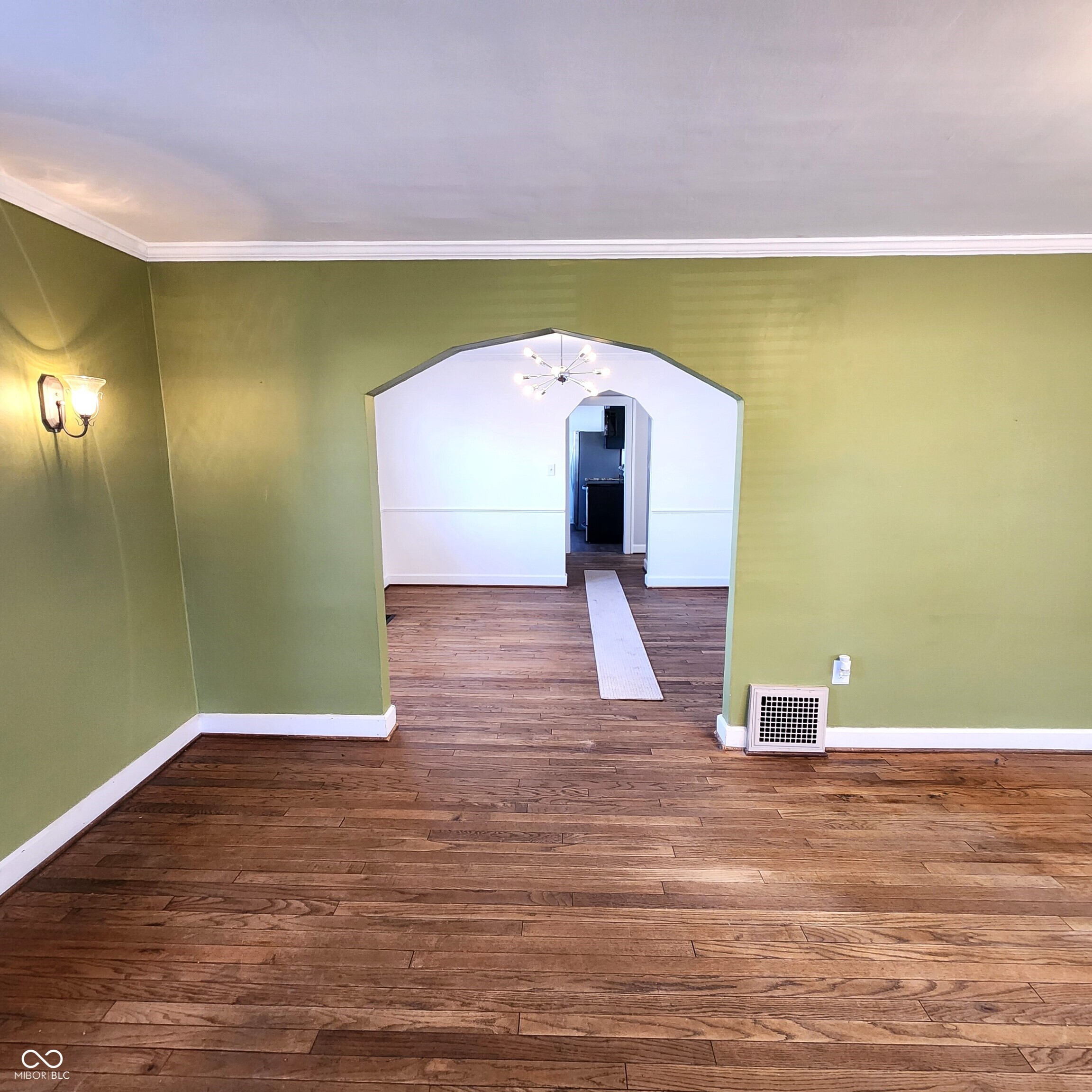 6179 Burlington Avenue