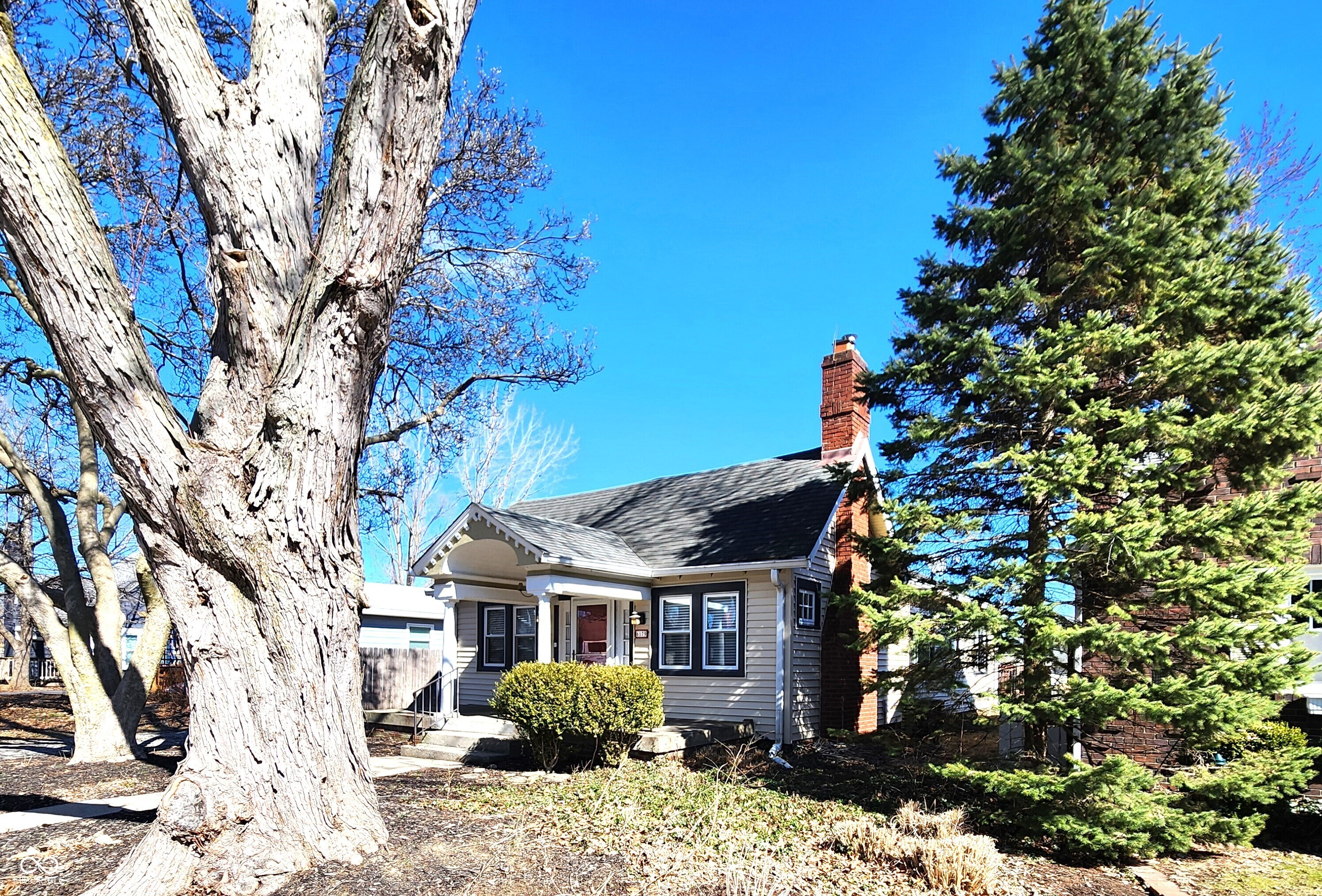 6179 Burlington Avenue