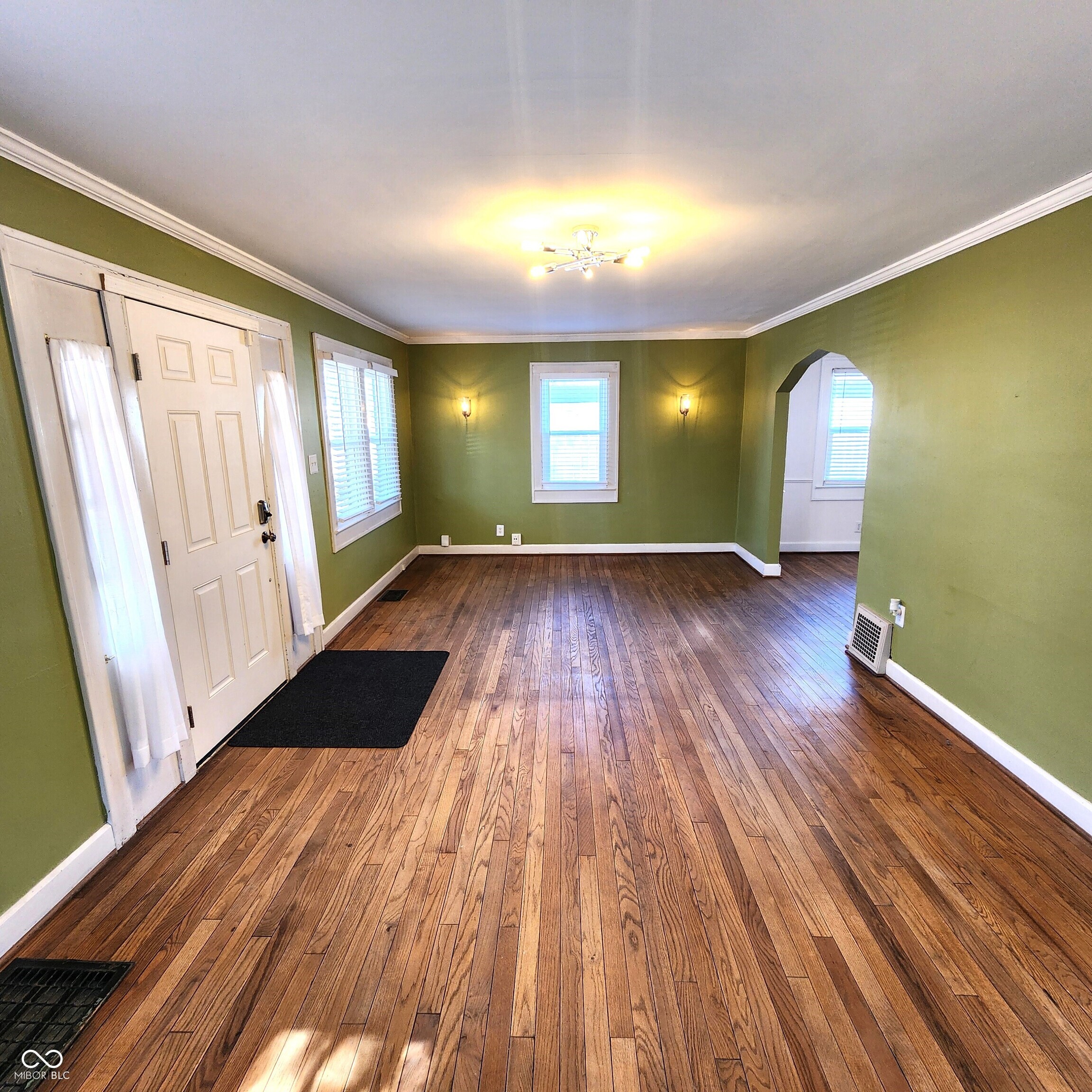 6179 Burlington Avenue