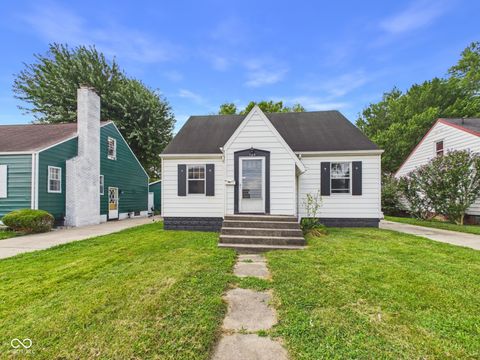 Photo of 105 E Vinyard ST, Anderson, IN 46012 (MLS # 22115588)