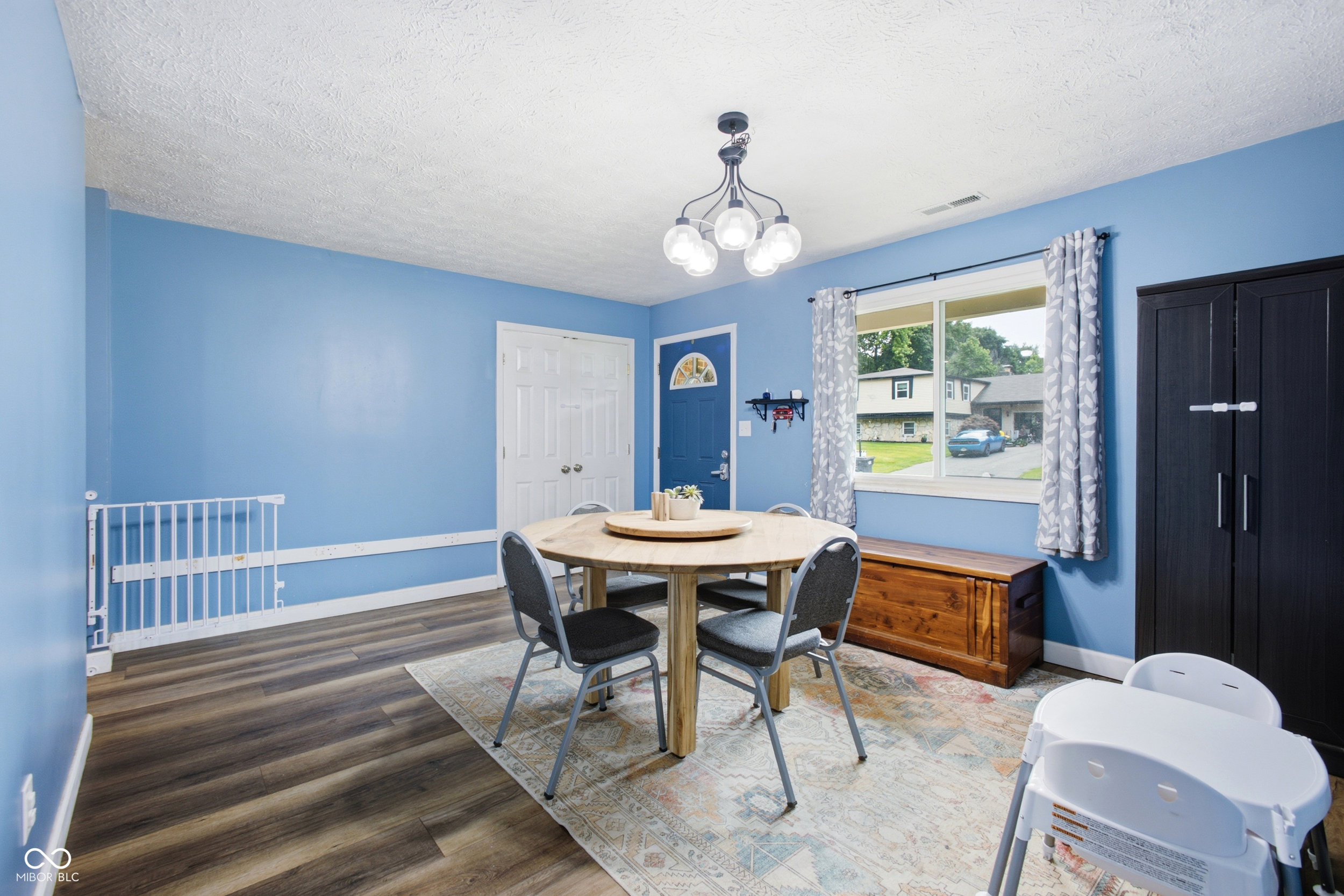 975 Stonegate Road