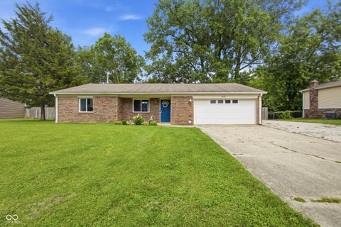 Photo of 975 Stonegate Road, Greenwood, IN 46142 (MLS # 22110749)