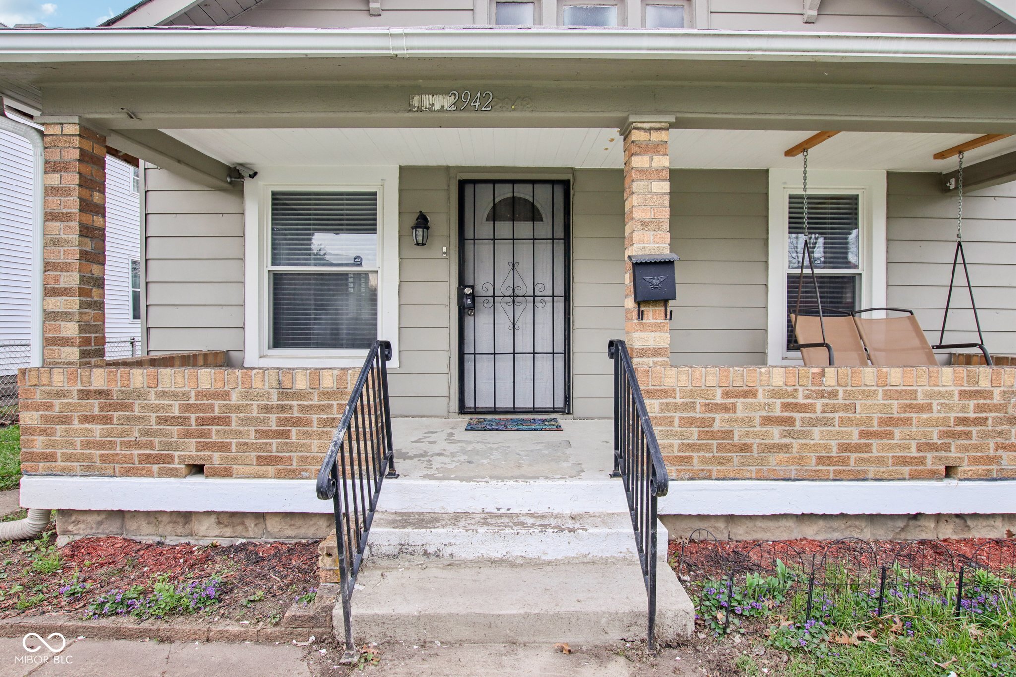 2942 Mac Pherson Avenue