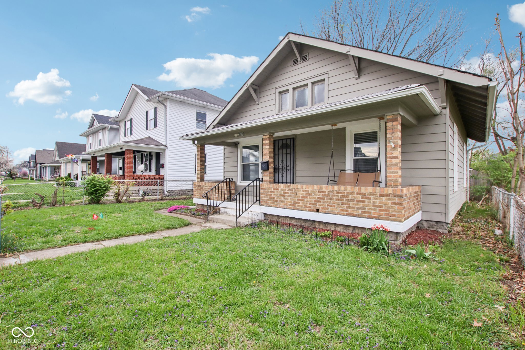 2942 Mac Pherson Avenue