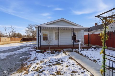 Photo of 2310 Halford Street, Anderson, IN 46016 (MLS # 22076358)