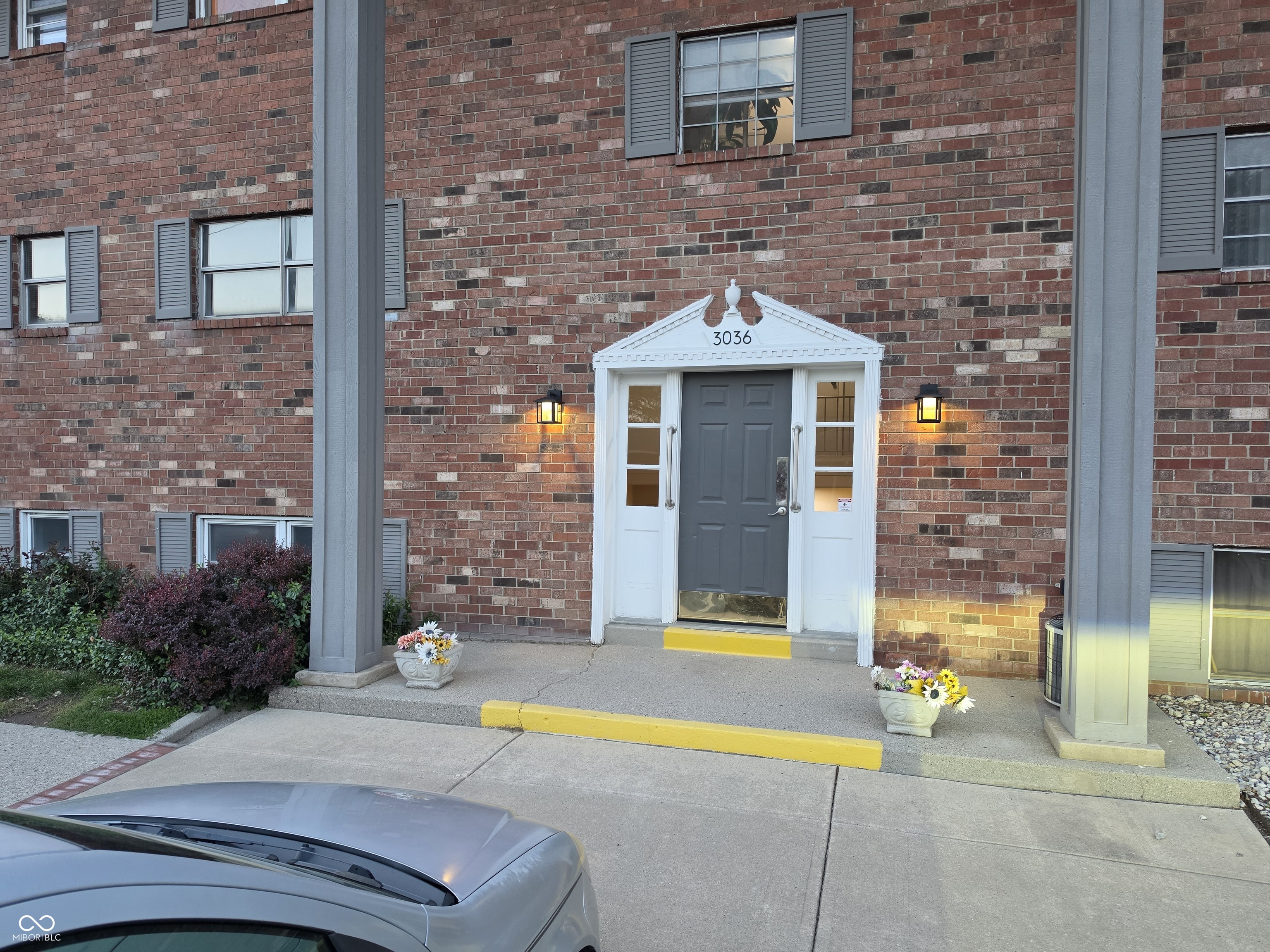 3036 Lake Shore Drive UNIT D