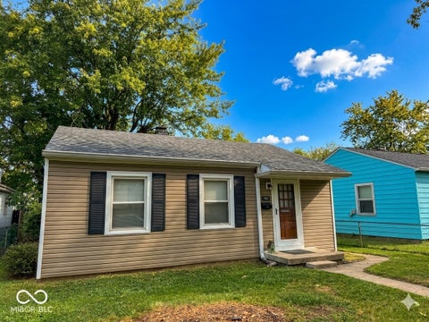 Photo of 1406 N Rochester Avenue, Indianapolis, IN 46222 (MLS # 22126812)