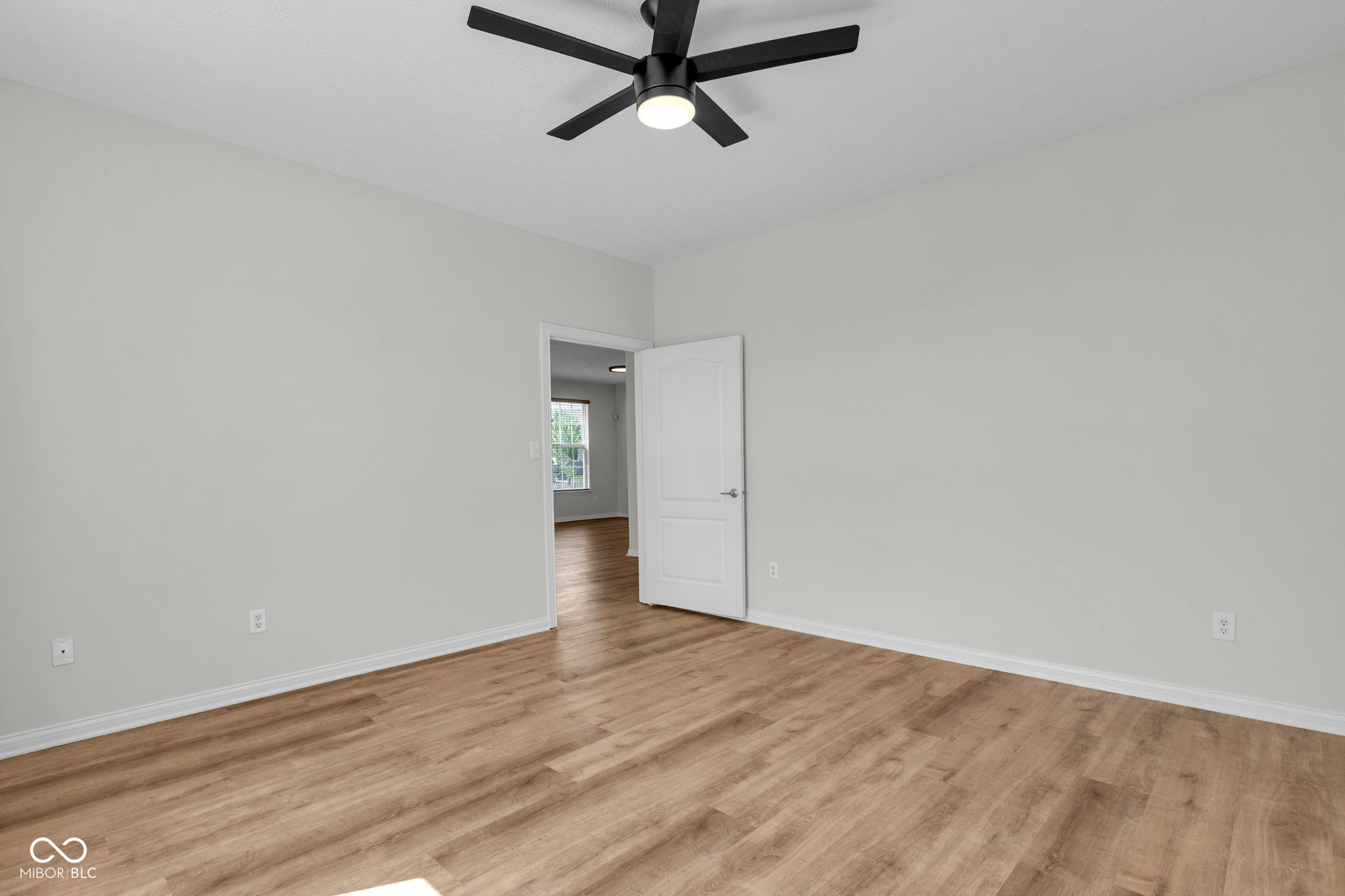 954 Farmington Trail