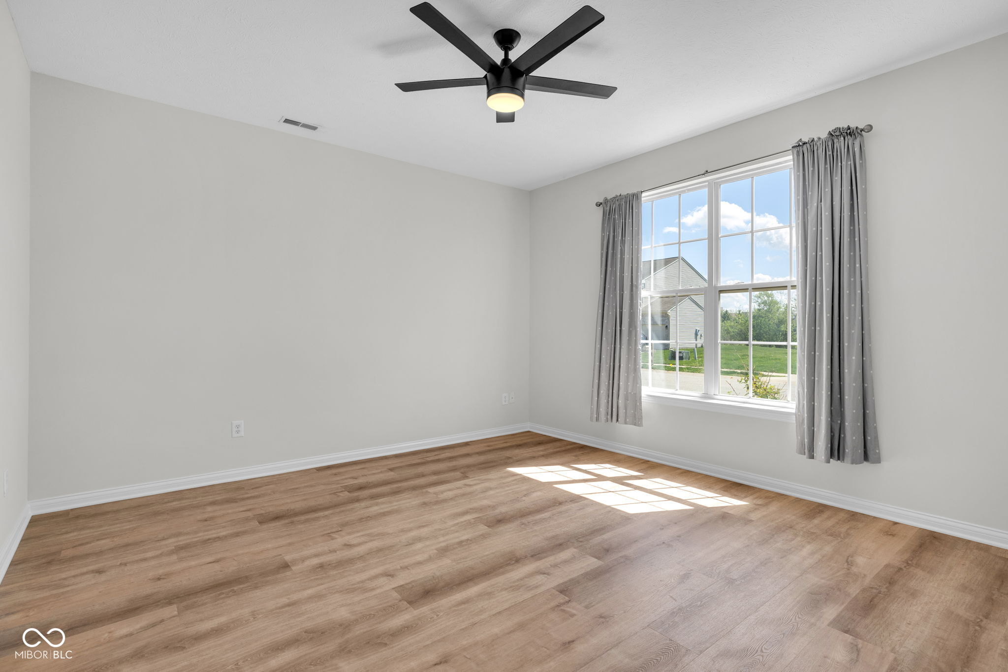 954 Farmington Trail