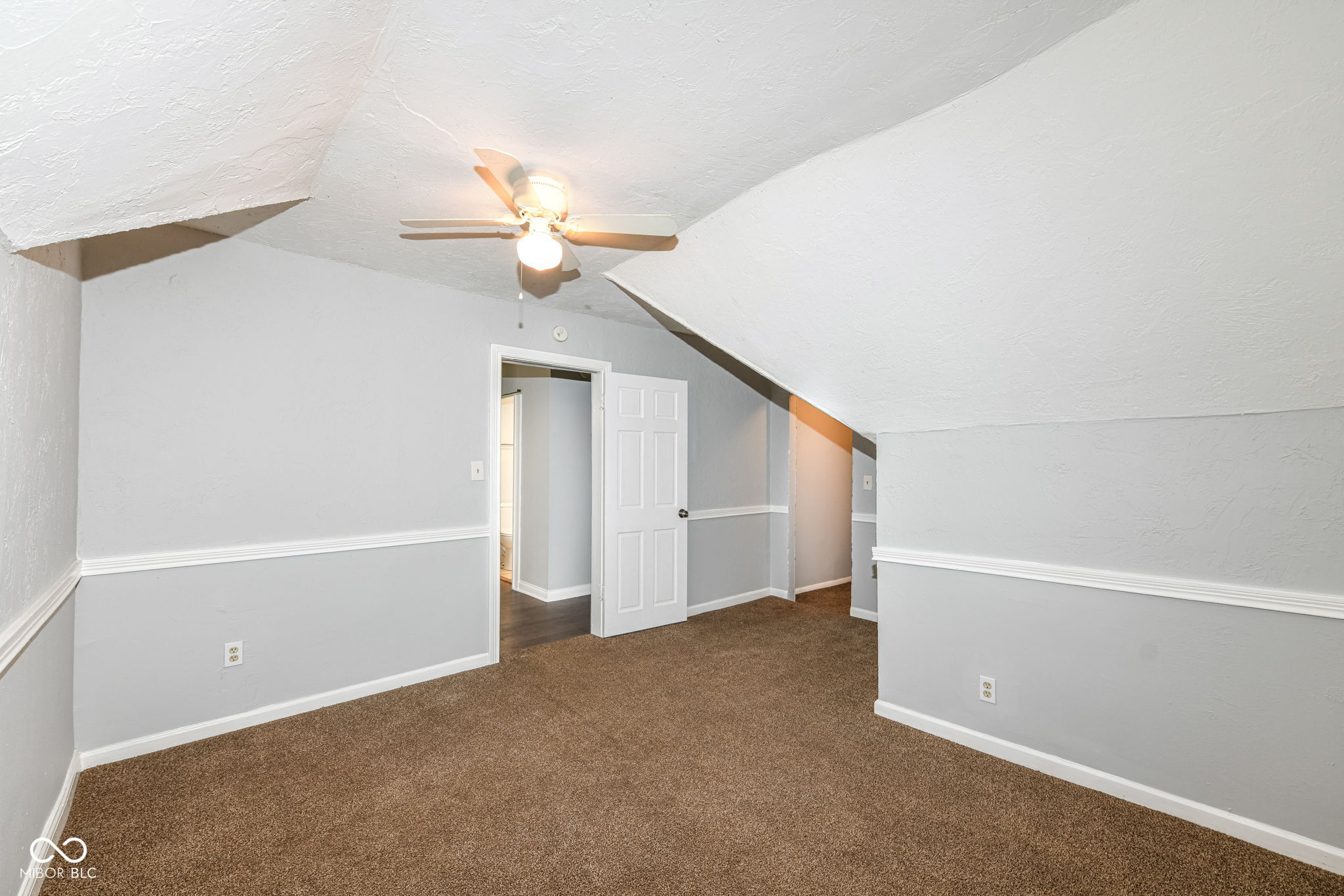 2805 Boulevard Place