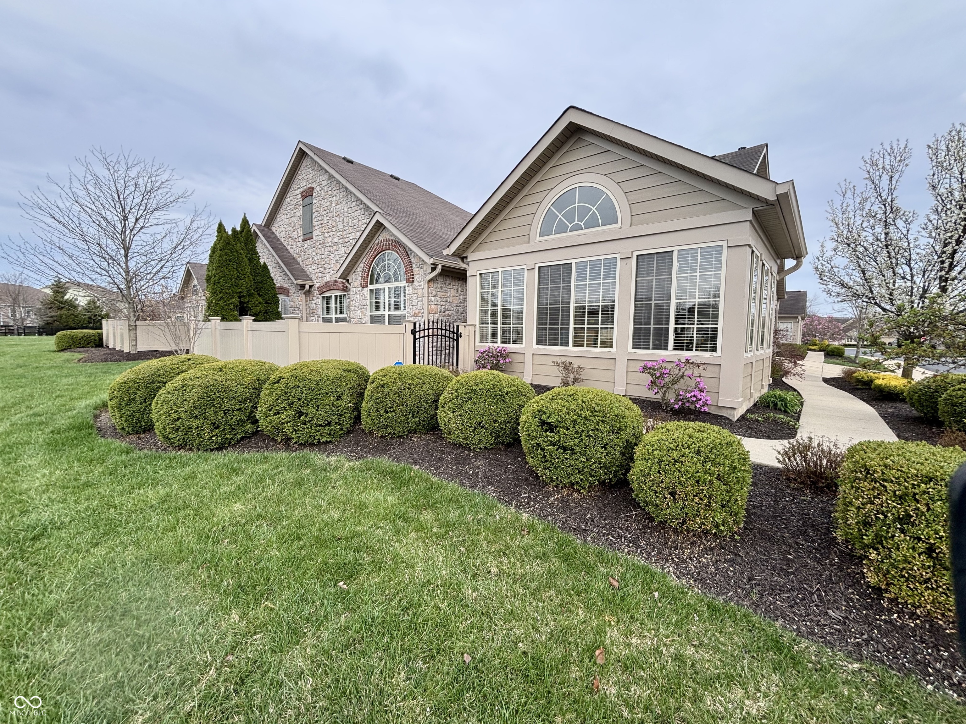 13832 Rue Fontaine Lane