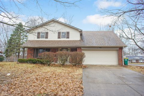 Photo of 8006 Vineyard Drive, Indianapolis, IN 46260 (MLS # 22085112)
