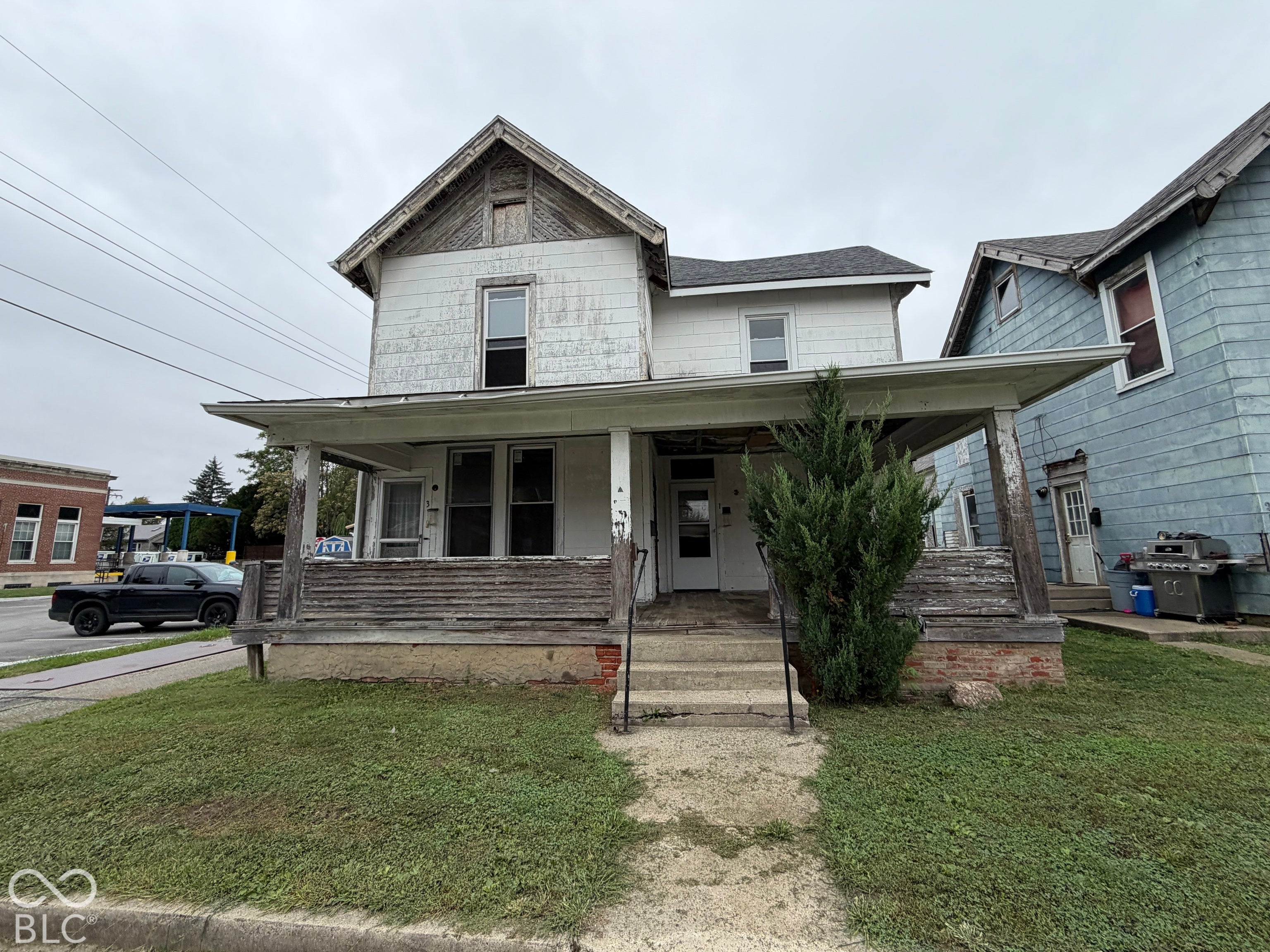 216 W 3rd Street