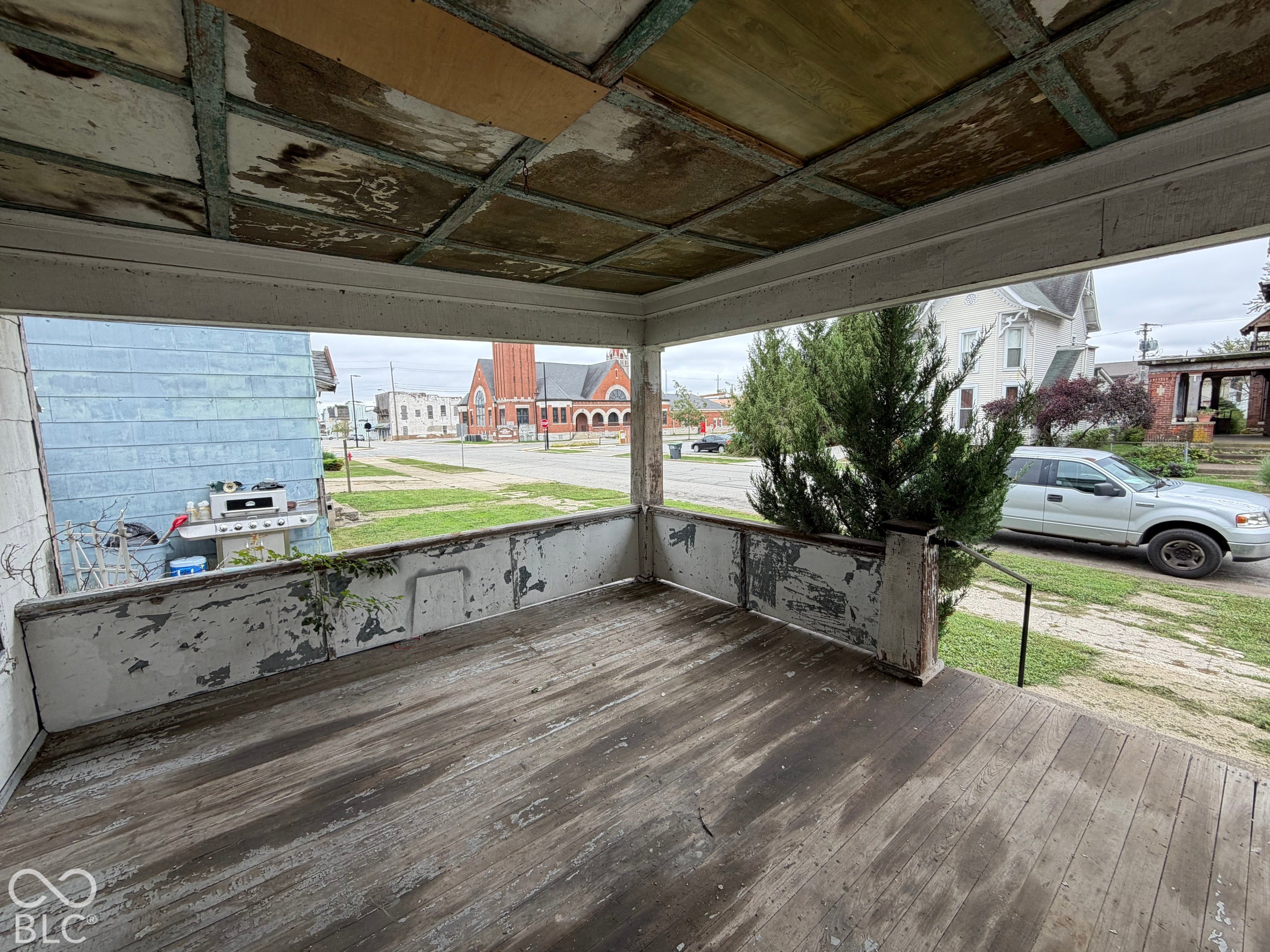 216 W 3rd Street