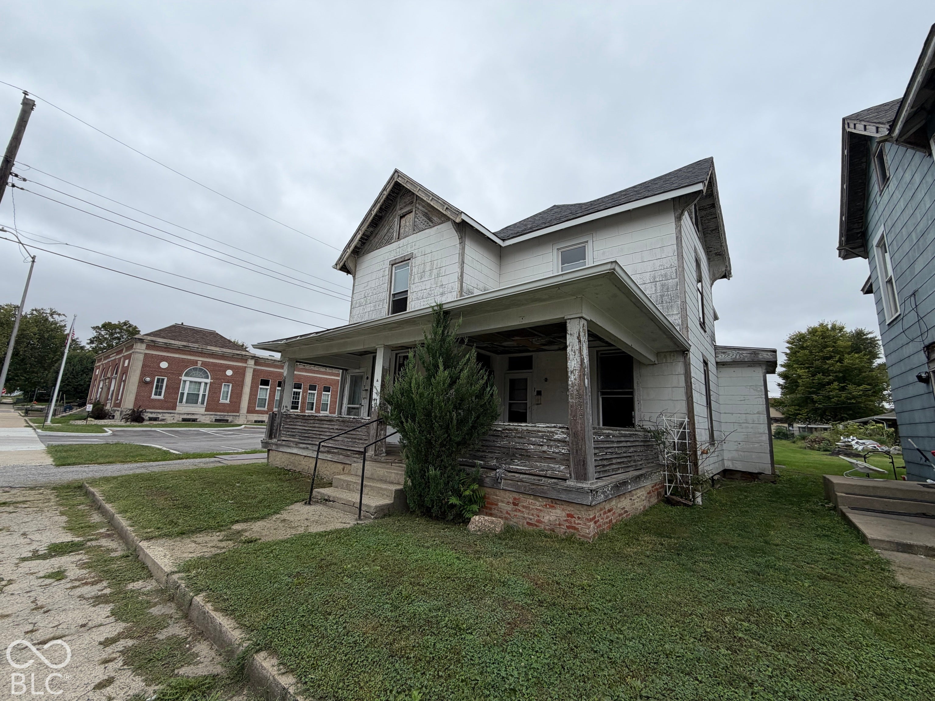 216 W 3rd Street